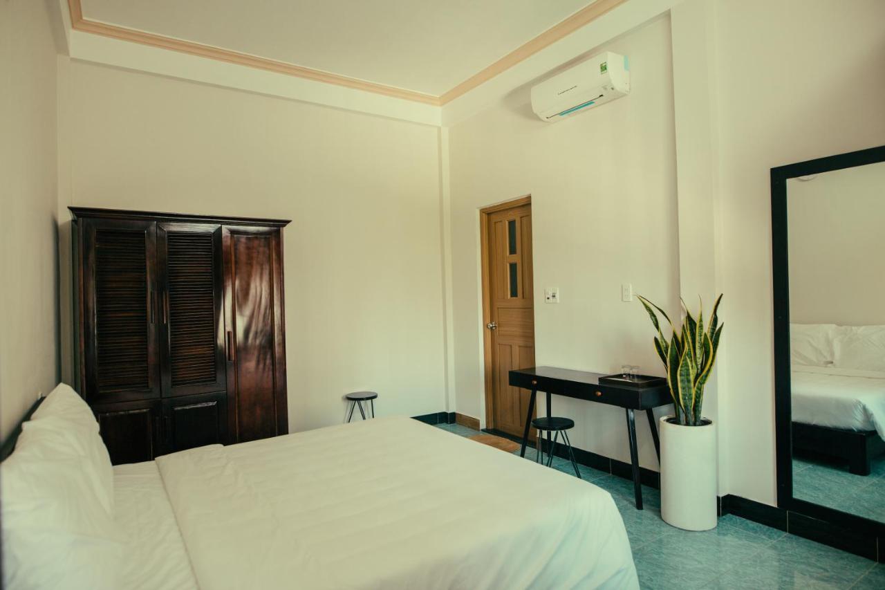 House Of Ly Apartment Hue Exterior photo
